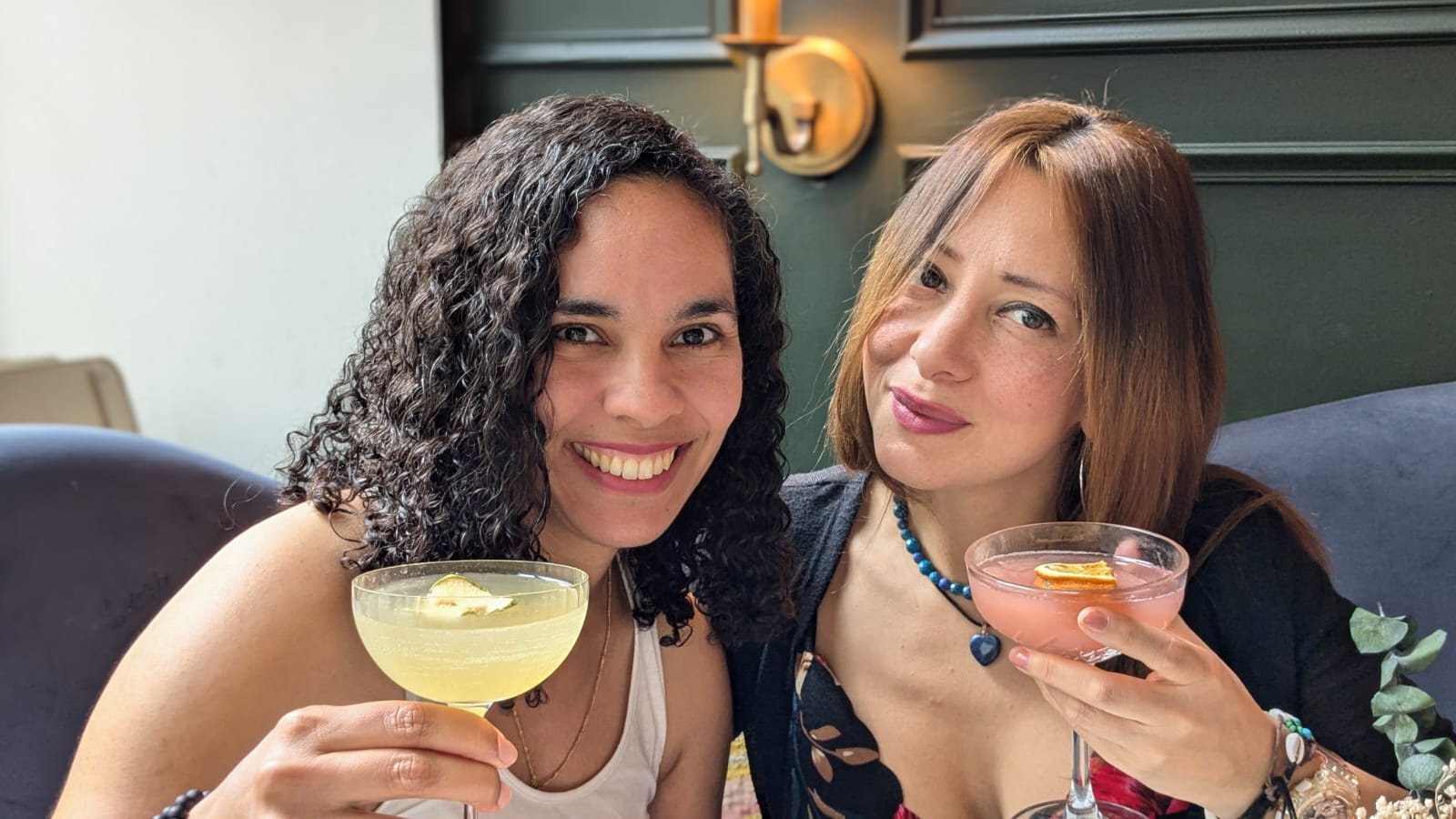 Laura et Irelka, créatrices de Cayena Holística